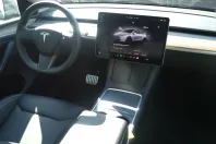 Tesla Model Y din 2024 cu 27.979 km - oferta TES121379 - foto 3