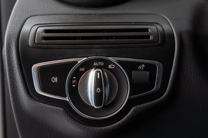 Mercedes-Benz GLC 63 AMG din 2023 cu 18.184 km - oferta MER121382 - foto 28