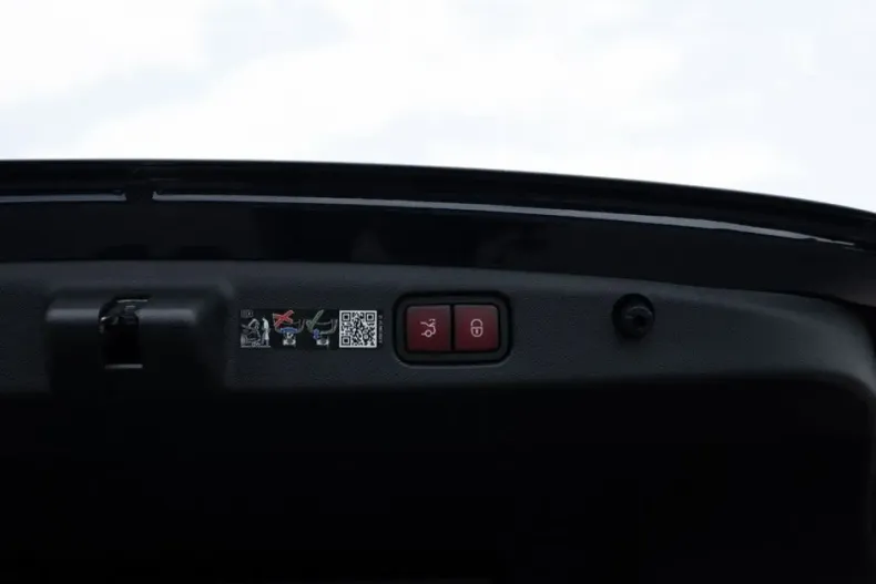 Mercedes-Benz E 450 din 2023 cu 23.670 km - oferta MER121387 - foto 8