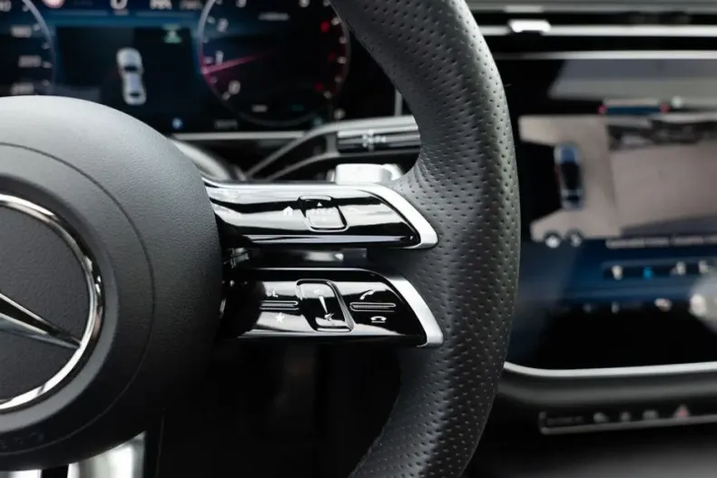 Mercedes-Benz E 450 din 2023 cu 23.670 km - oferta MER121387 - foto 16