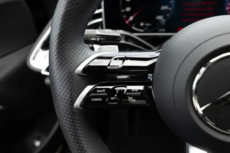 Mercedes-Benz E 450 din 2023 cu 23.670 km - oferta MER121387 - foto 17