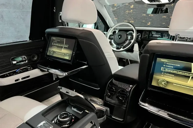 Rolls-Royce Phantom din 2024 cu 6.000 km - oferta ROL121406 - foto 13