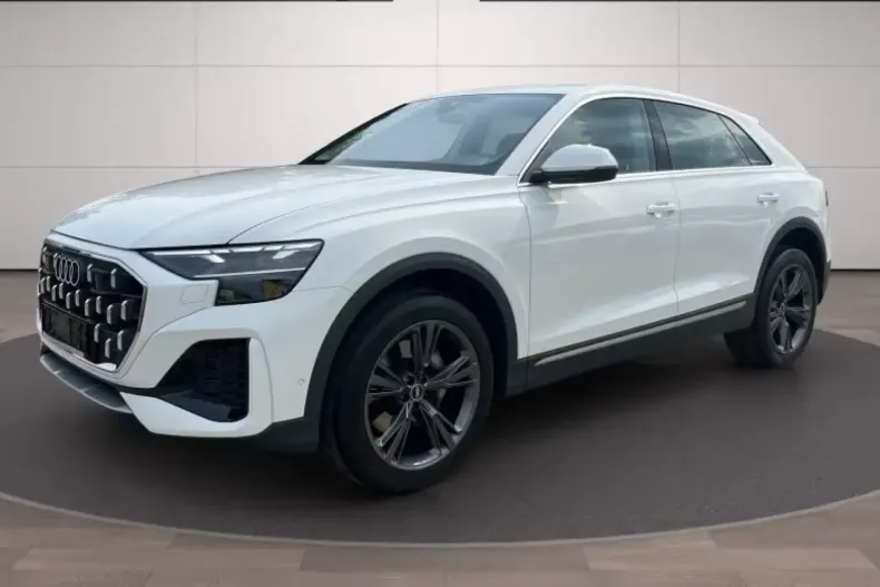 Audi Q8 din 2024 cu 9.950 km - oferta AUD121422 - foto 1