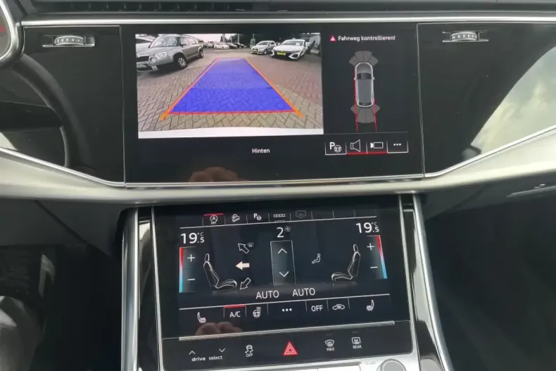 Audi Q8 din 2024 cu 9.950 km - oferta AUD121422 - foto 7