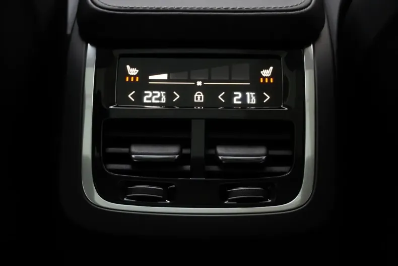 Volvo XC90 din 2024 cu 14.007 km - oferta VOL121425 - foto 11