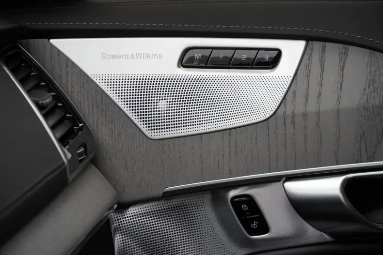 Volvo XC90 din 2024 cu 14.007 km - oferta VOL121425 - foto 15