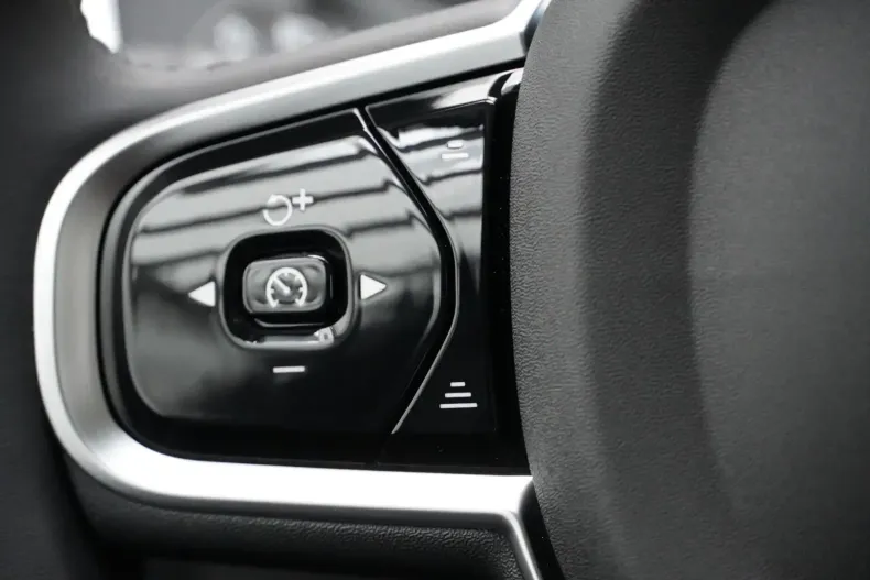 Volvo XC90 din 2024 cu 14.007 km - oferta VOL121425 - foto 18