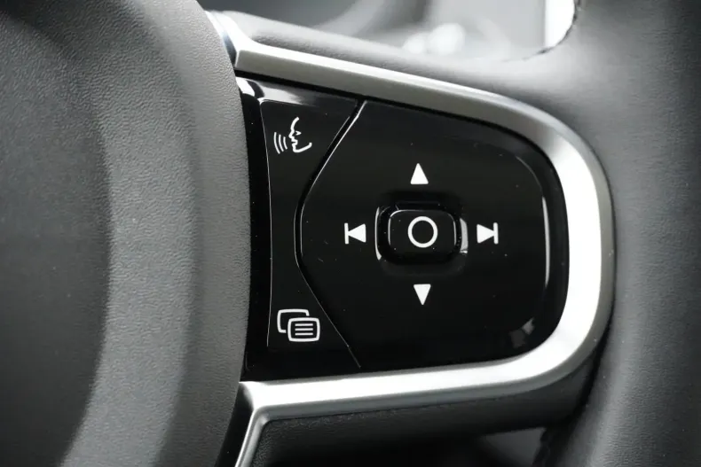 Volvo XC90 din 2024 cu 14.007 km - oferta VOL121425 - foto 19