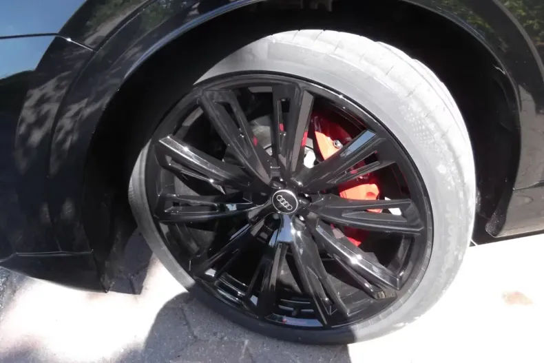 Audi Q8 din 2025 cu 30 km - oferta AUD121426 - foto 3