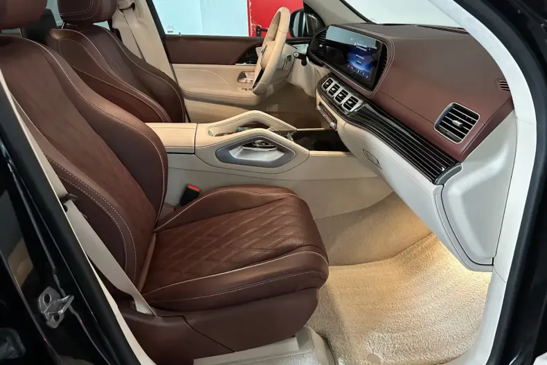 Mercedes-Benz GLS 600 din 2024 cu 18.700 km - oferta MER121430 - foto 19