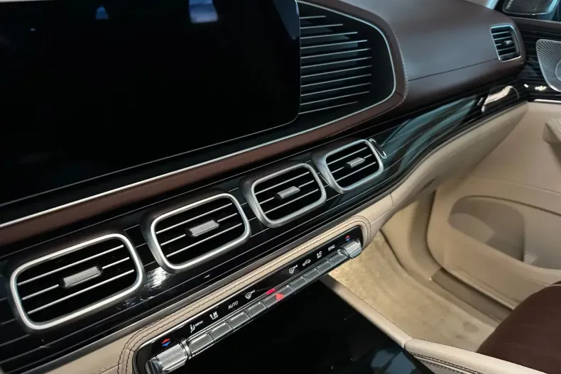 Mercedes-Benz GLS 600 din 2024 cu 18.700 km - oferta MER121430 - foto 24