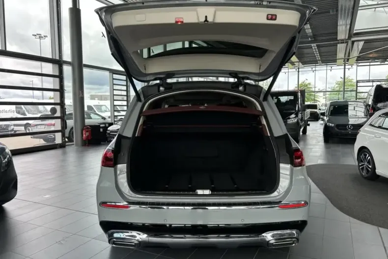 Mercedes-Benz GLS 600 din 2024 cu 3.661 km - oferta MER121431 - foto 10