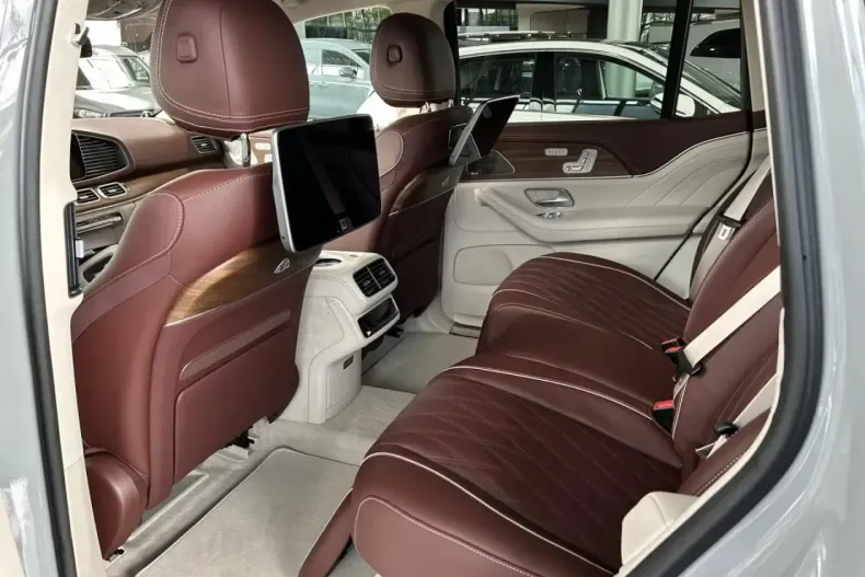 Mercedes-Benz GLS 600 din 2024 cu 3.661 km - oferta MER121431 - foto 18