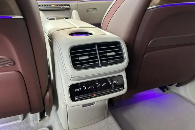 Mercedes-Benz GLS 600 din 2024 cu 3.661 km - oferta MER121431 - foto 24