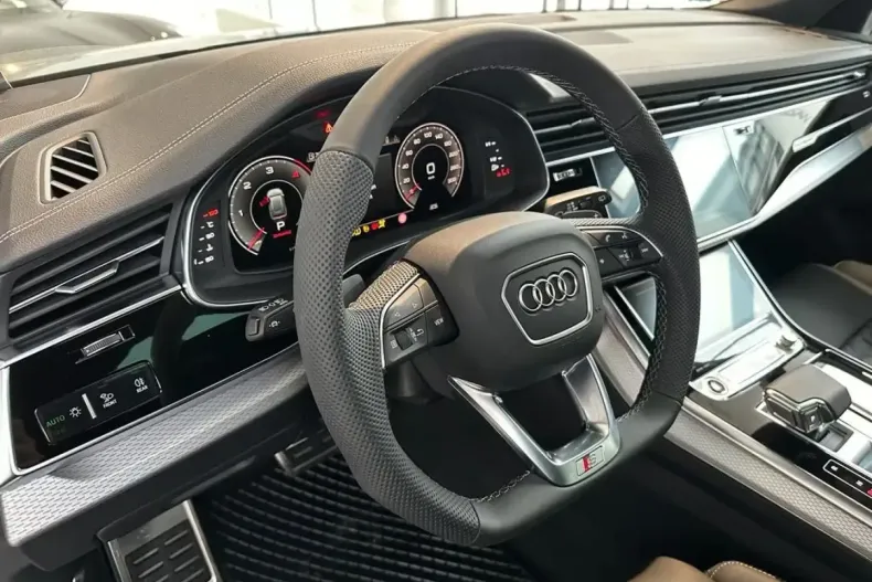 Audi Q8 din 2025 cu 10 km - oferta AUD121432 - foto 3