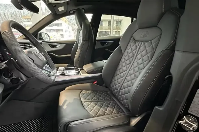 Audi Q8 din 2025 cu 10 km - oferta AUD121432 - foto 6