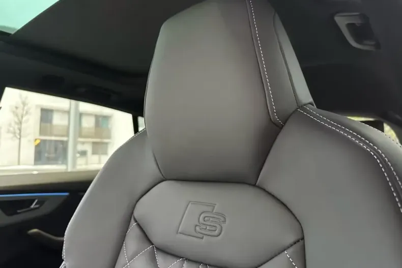 Audi Q8 din 2025 cu 10 km - oferta AUD121434 - foto 5