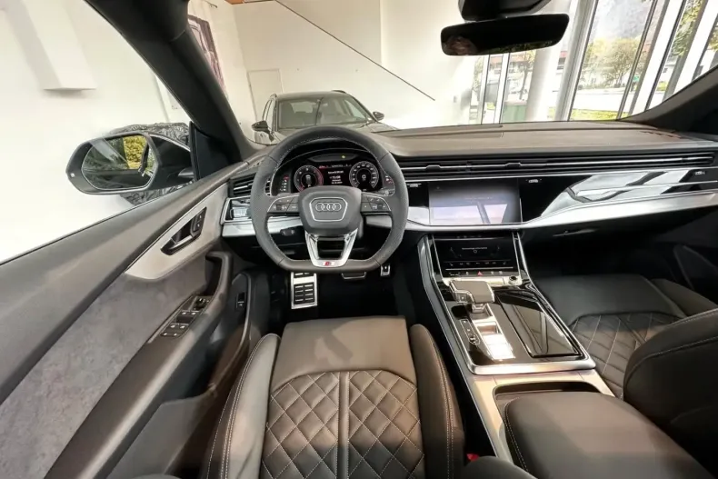 Audi Q8 din 2025 cu 10 km - oferta AUD121438 - foto 8