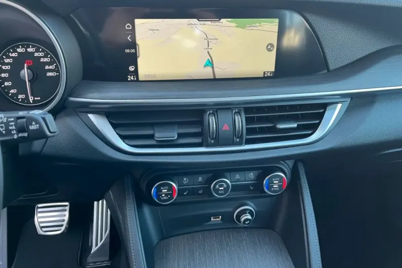 Alfa Romeo Stelvio din 2023 cu 41.873 km - oferta ALF121443 - foto 9