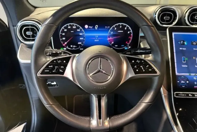 Mercedes-Benz GLC 200 din 2023 cu 50.225 km - oferta MER121444 - foto 5