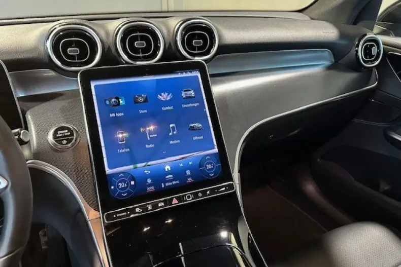 Mercedes-Benz GLC 200 din 2023 cu 50.225 km - oferta MER121444 - foto 6