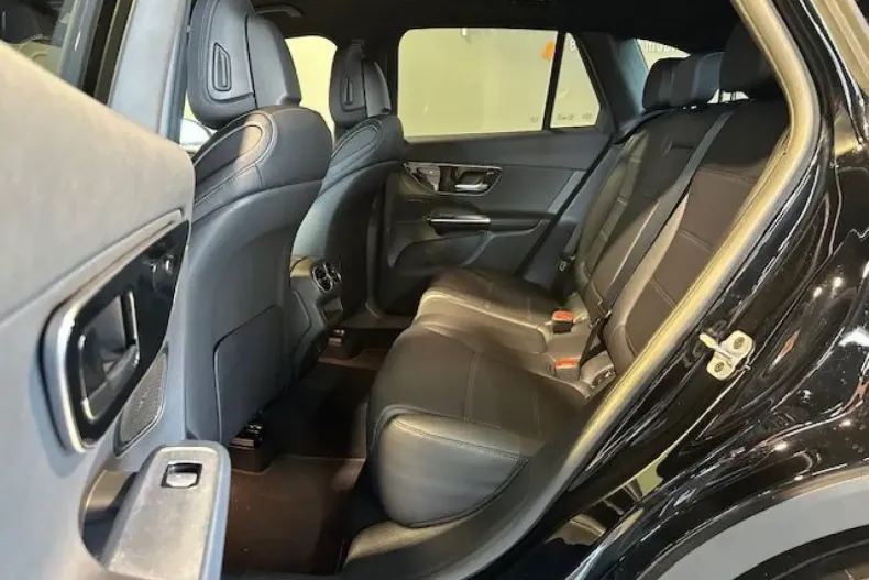 Mercedes-Benz GLC 200 din 2023 cu 50.225 km - oferta MER121444 - foto 10