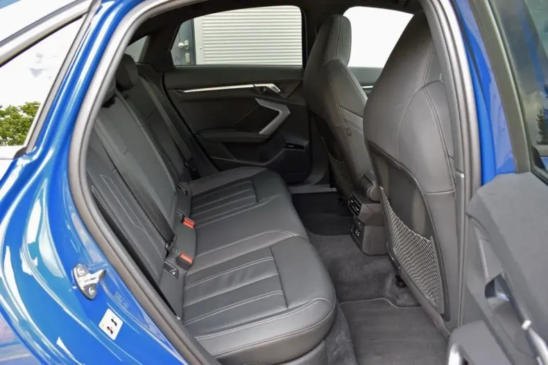 Audi S3 din 2024 cu 8.100 km - oferta AUD121445 - foto 5