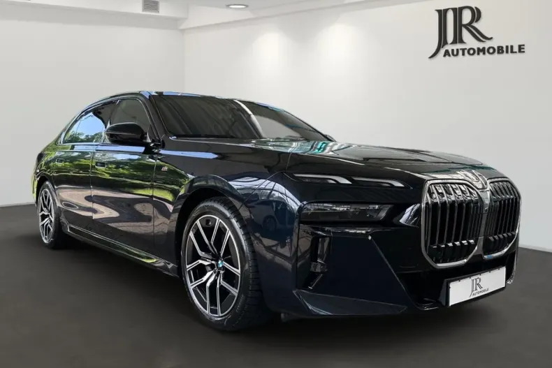 BMW 740 din 2024 cu 12.300 km - oferta BMW121448 - foto 1