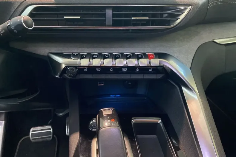 Peugeot 3008 din 2020 cu 60.047 km - oferta PEU121452 - foto 20