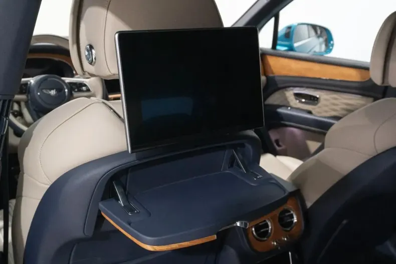 Bentley Bentayga din 2024 cu 6.178 km - oferta BEN121474 - foto 21