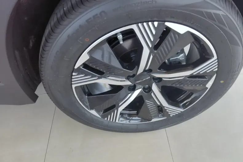 BAIC Beijing X75 din 2025 cu 5 km - oferta BAI121479 - foto 19