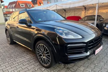 Porsche Cayenne din 2023 - oferta POR121481