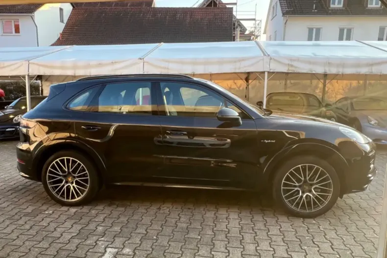 Porsche Cayenne din 2023 cu 32.000 km - oferta POR121481 - foto 4