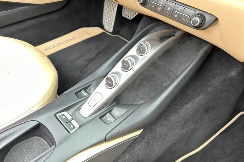 Ferrari 812 din 2021 cu 29.900 km - oferta FER121482 - foto 19