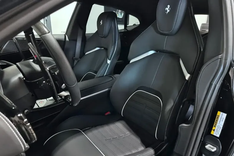 Ferrari Purosangue din 2023 cu 3.800 km - oferta FER121486 - foto 14