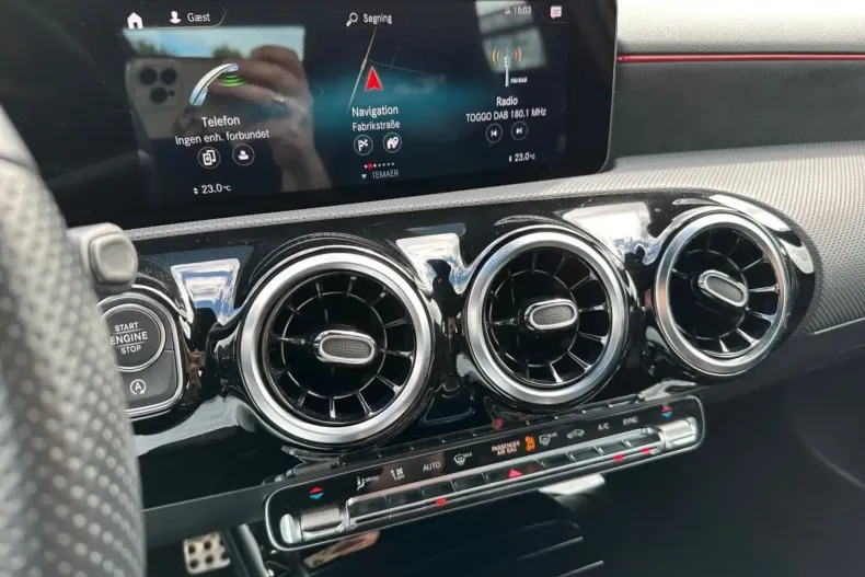 Mercedes-Benz A 200 din 2022 cu 61.922 km - oferta MER121494 - foto 15