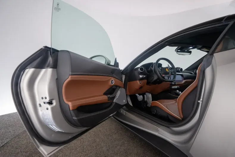 Ferrari Portofino din 2020 cu 2.200 km - oferta FER121501 - foto 8