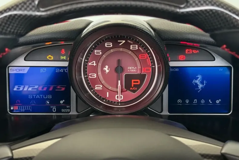 Ferrari 812 din 2021 cu 9.500 km - oferta FER121502 - foto 15