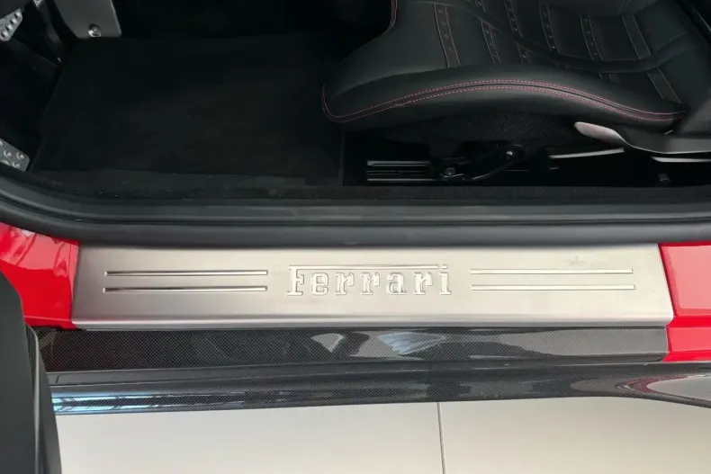 Ferrari 812 din 2021 cu 9.500 km - oferta FER121502 - foto 21