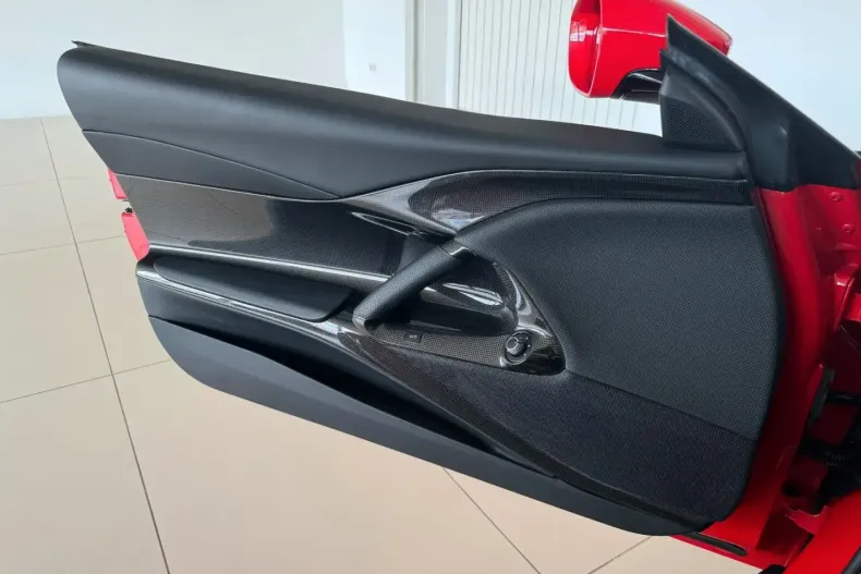 Ferrari 812 din 2021 cu 9.500 km - oferta FER121502 - foto 22