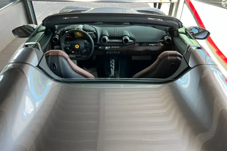 Ferrari 812 din 2022 cu 5.500 km - oferta FER121505 - foto 5