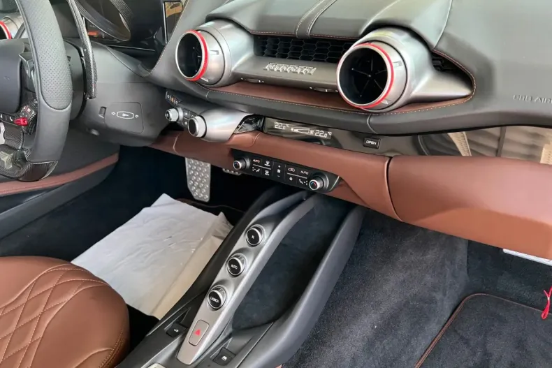 Ferrari 812 din 2022 cu 5.500 km - oferta FER121505 - foto 14