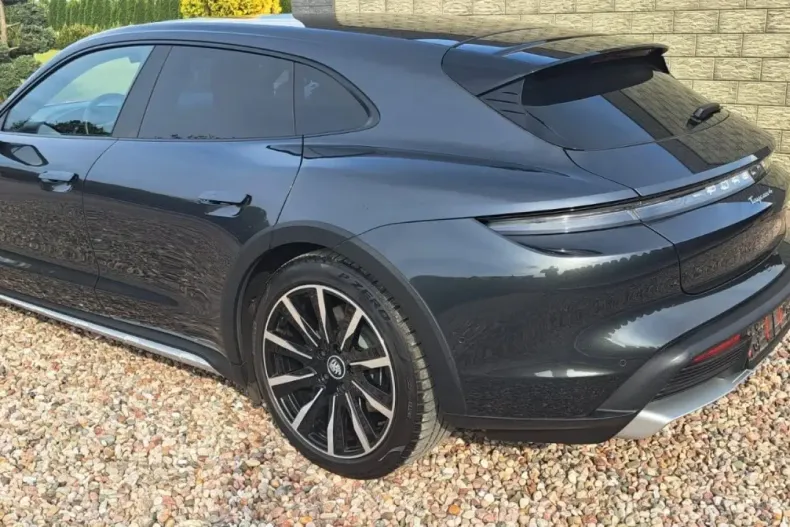 Porsche Taycan din 2023 cu 34.600 km - oferta POR121507 - foto 3