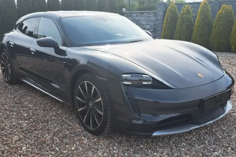 Porsche Taycan din 2023 cu 34.600 km - oferta POR121507 - foto 4