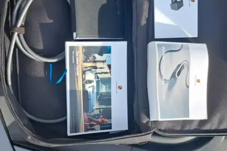 Porsche Taycan din 2023 cu 34.600 km - oferta POR121507 - foto 13