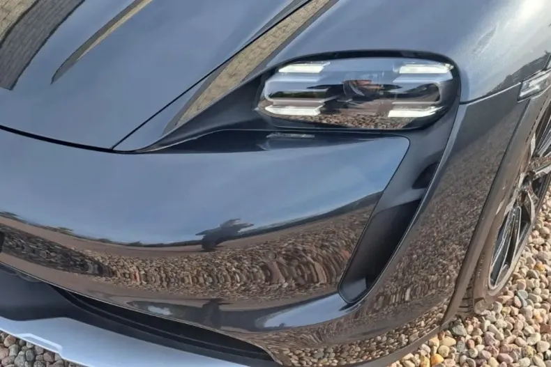 Porsche Taycan din 2023 cu 34.600 km - oferta POR121507 - foto 15