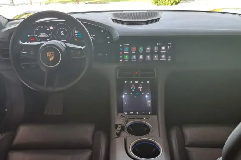 Porsche Taycan din 2023 cu 34.600 km - oferta POR121507 - foto 17