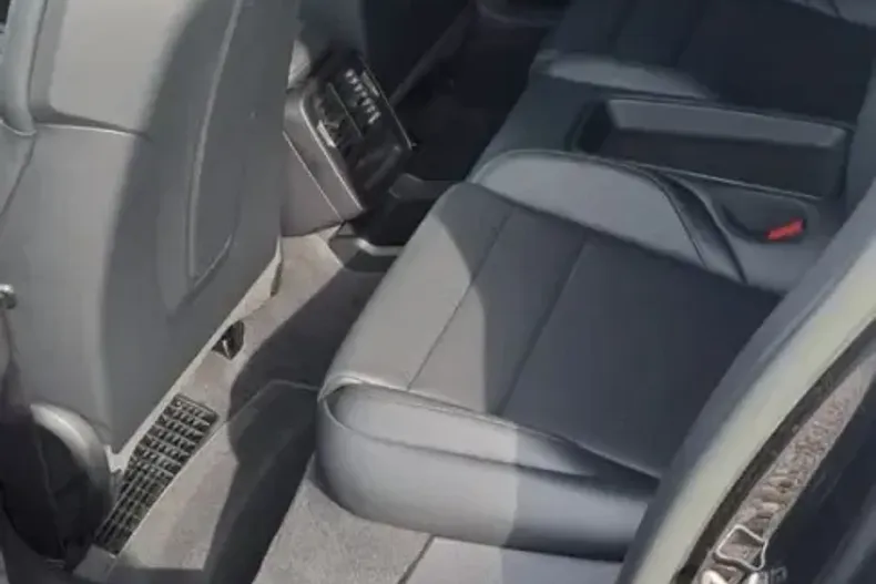 Porsche Taycan din 2023 cu 34.600 km - oferta POR121507 - foto 19