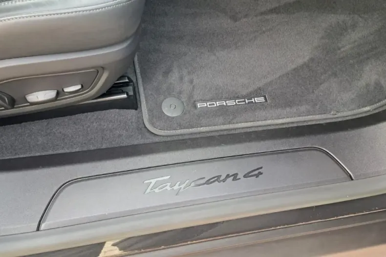 Porsche Taycan din 2023 cu 34.600 km - oferta POR121507 - foto 25