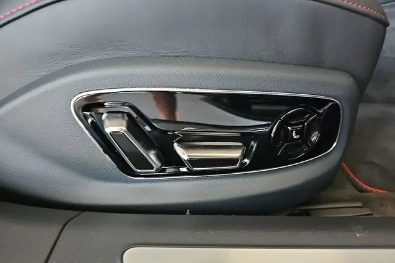 Audi A8 din 2024 cu 16.800 km - oferta AUD121515 - foto 16